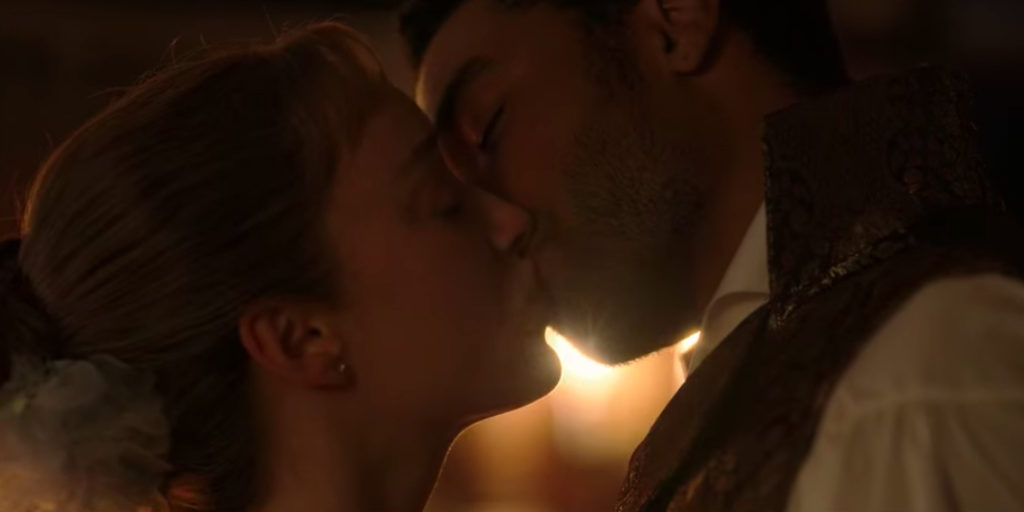 Daphne and Simon kissing, finally.